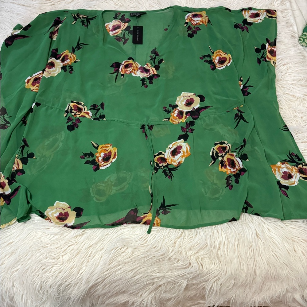 Lane Bryant tunic size 26/28 green floral sheer flutter sleeve drawstring tie